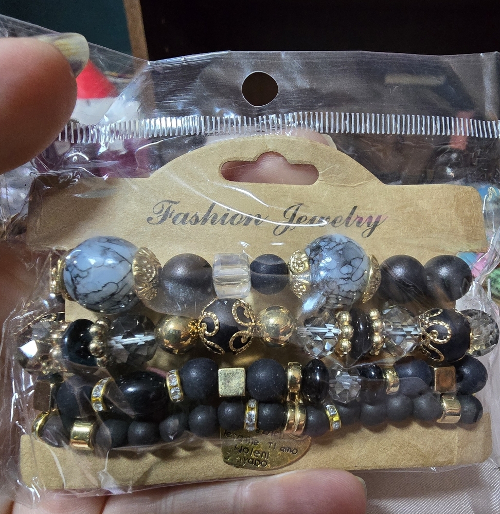 Elegant Gold and Black Beaded Bracelet Set